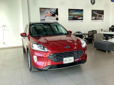 2022 Ford Escape 5p Titanium HEV L4/2.5 Aut