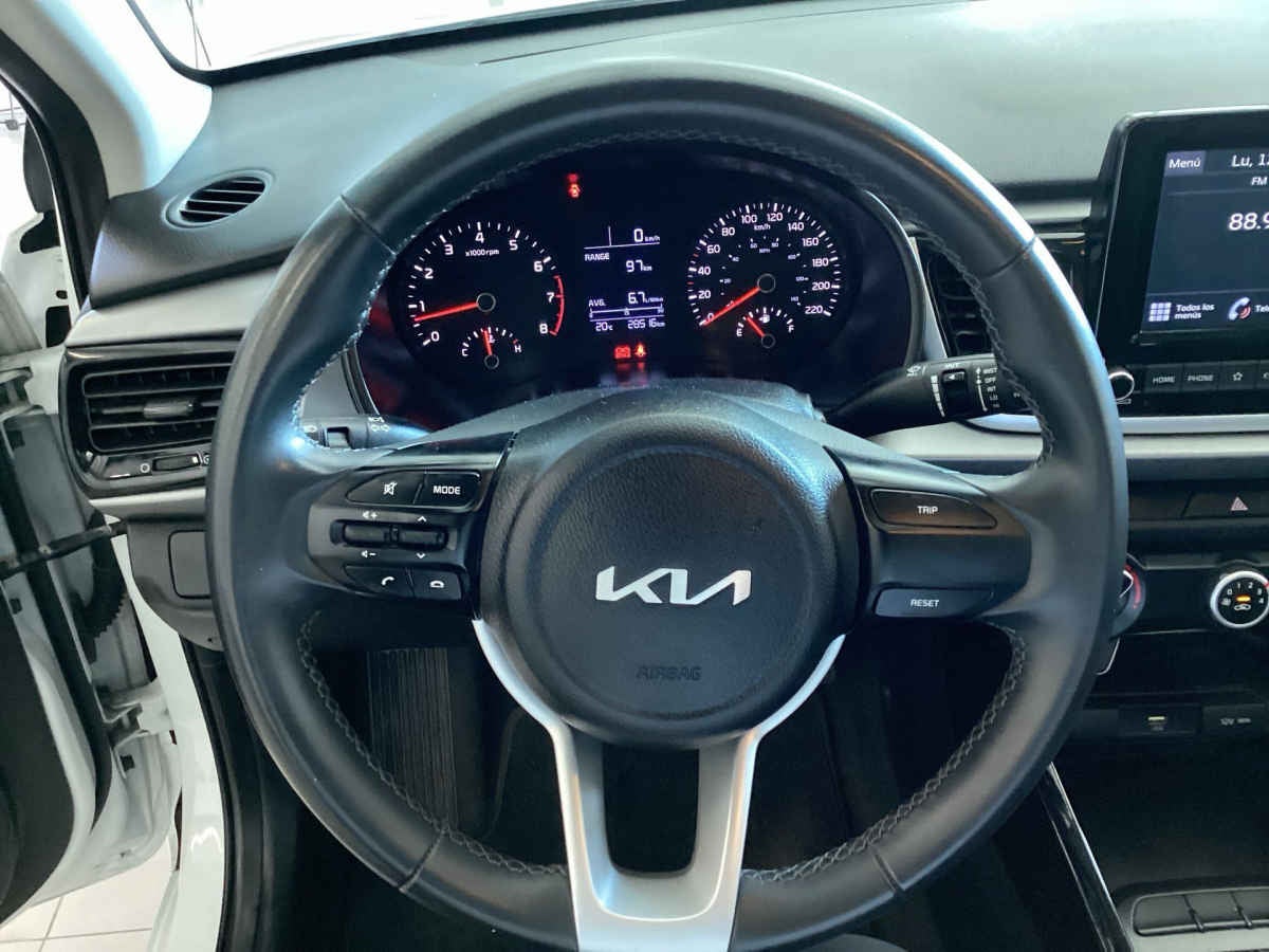 2023 Kia KIA RIO SEDAN 4p LX L4/1.6 Man