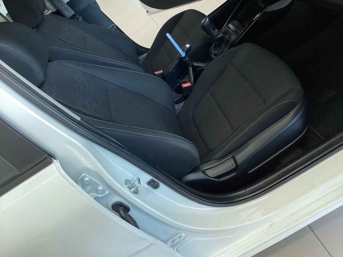 2023 Kia KIA RIO SEDAN 4p LX L4/1.6 Man