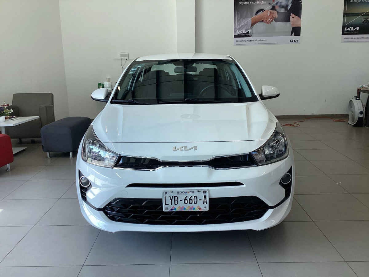 2023 Kia KIA RIO SEDAN 4p LX L4/1.6 Man