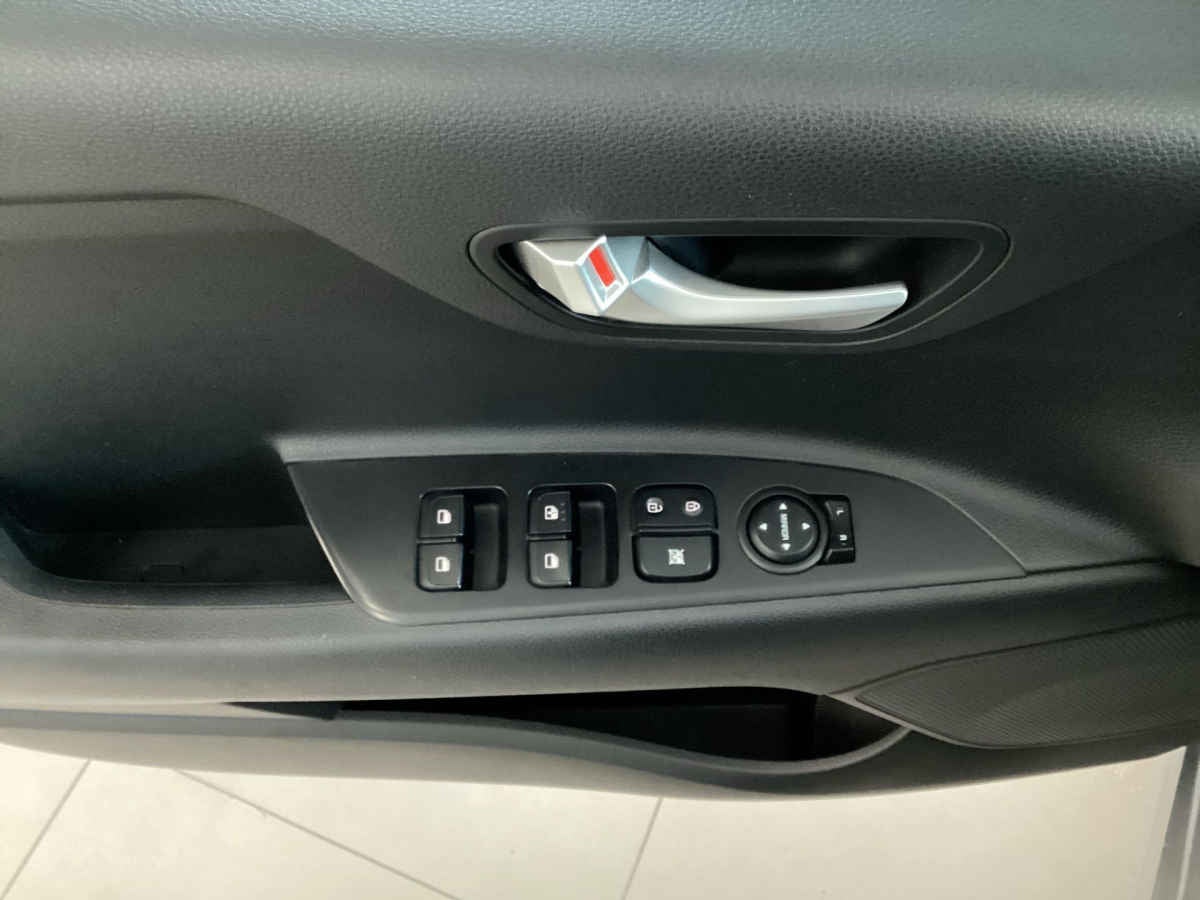 2023 Kia KIA RIO HB 5p LX L4/1.6 Aut