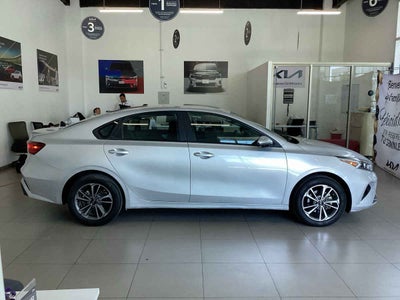 2023 Kia FORTE SEDAN 4p LX L4/2.0 Man