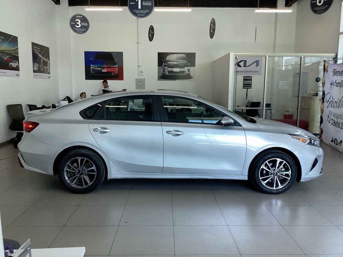 2023 Kia FORTE SEDAN 4p LX L4/2.0 Man