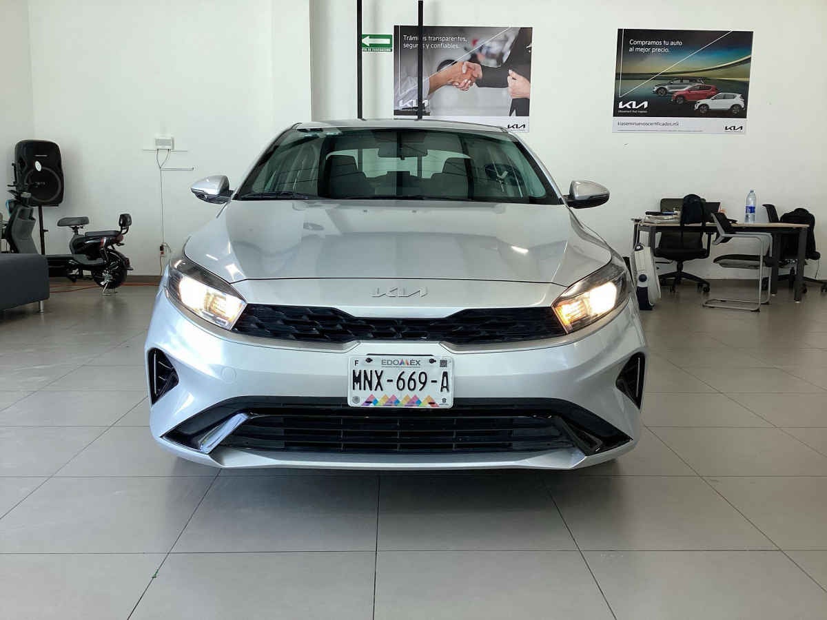 2023 Kia FORTE SEDAN 4p LX L4/2.0 Man