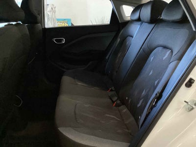 2027 Kia K3 4p LX L4/1.6 Aut