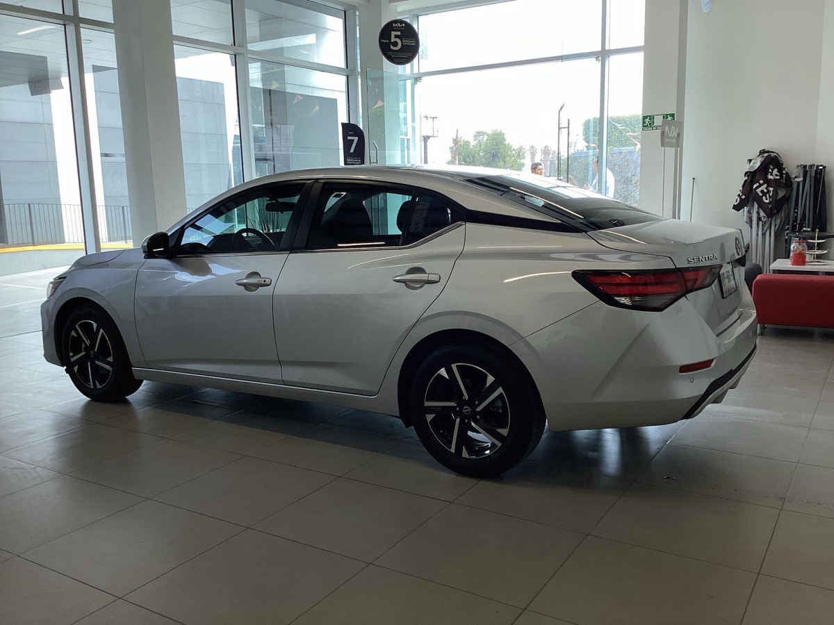 2024 Nissan Sentra 4p Advance L4/2.0 Aut