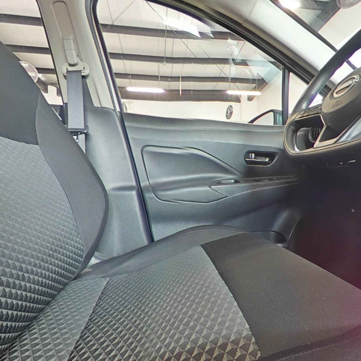 2024 Nissan Versa 4p Sense L4/1.6 Man