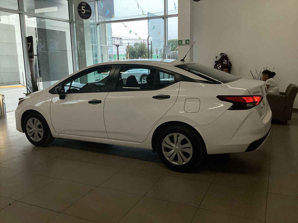 2025 Nissan Versa 4p Sense L4/1.6 Aut