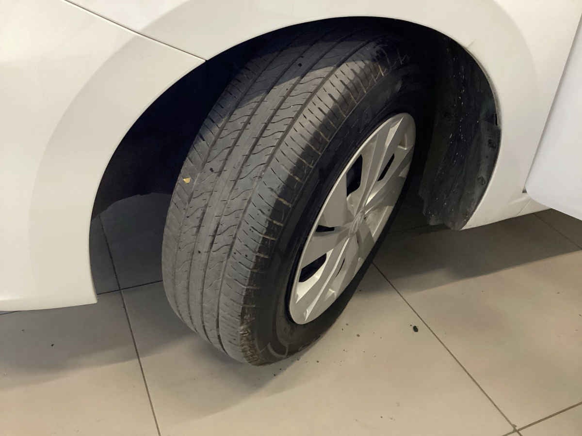 2025 Nissan Versa 4p Sense L4/1.6 Aut