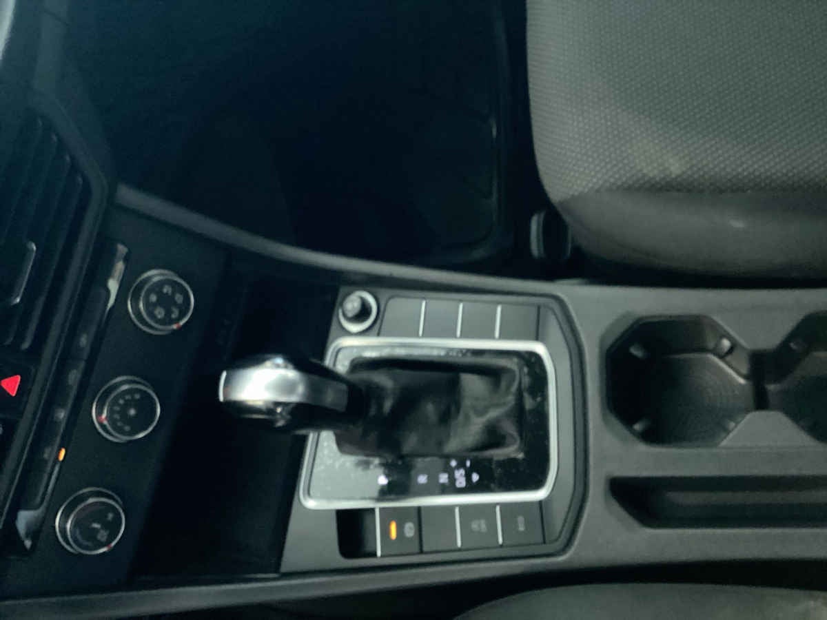 2021 Volkswagen Jetta 4p Trendline L4/1.4/T Aut