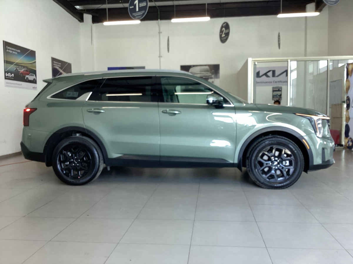 2026 Kia Sorento 5p SXL L4/2.5/T Aut