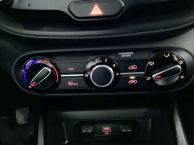 2022 Kia Soul 5p LX  1.6 L  121 HP  TM6  A/AC  RA-16"