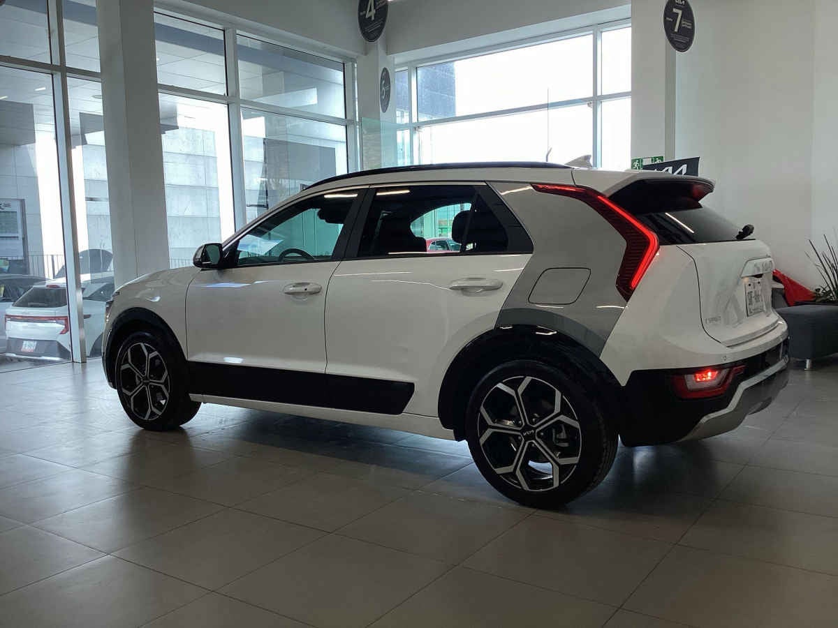 2026 Kia Niro 5p EX L4/1.6 HEV Aut