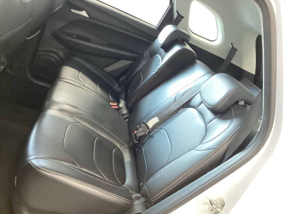 2023 Chevrolet Captiva 5p LT L4/1.5/T Aut 7 Pasajeros