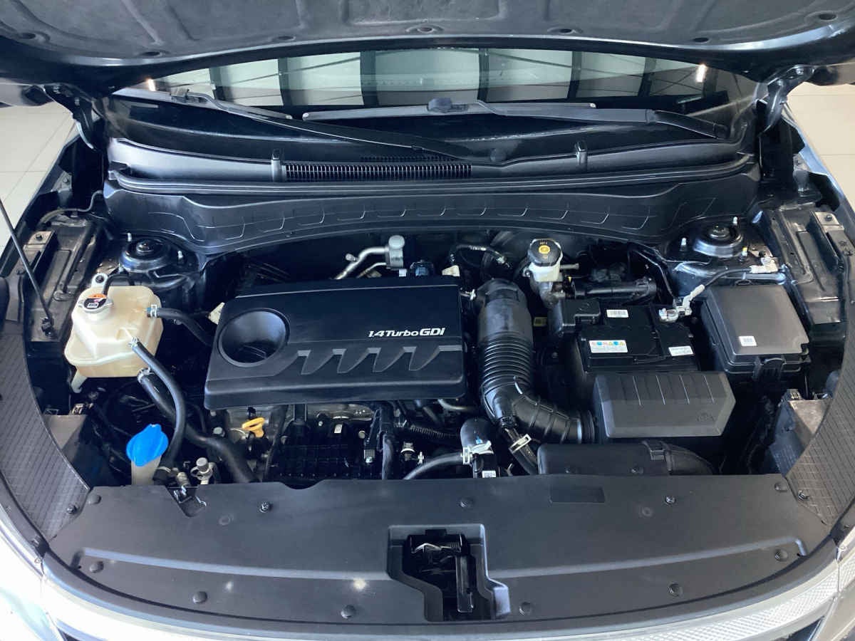 2023 Kia SELTOS 5p GT Line L4/1.4/T Aut