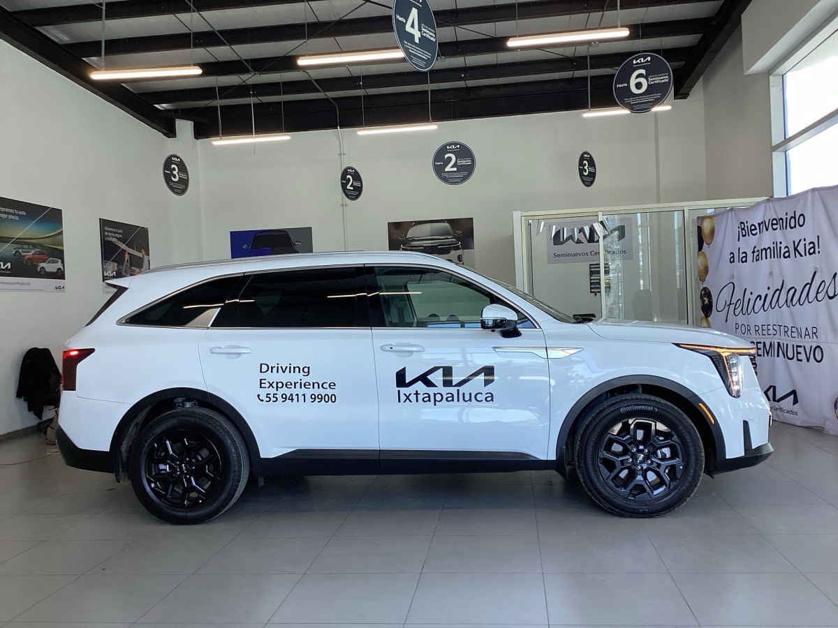 2026 Kia Sorento 5p SXL L4/2.5/T Aut