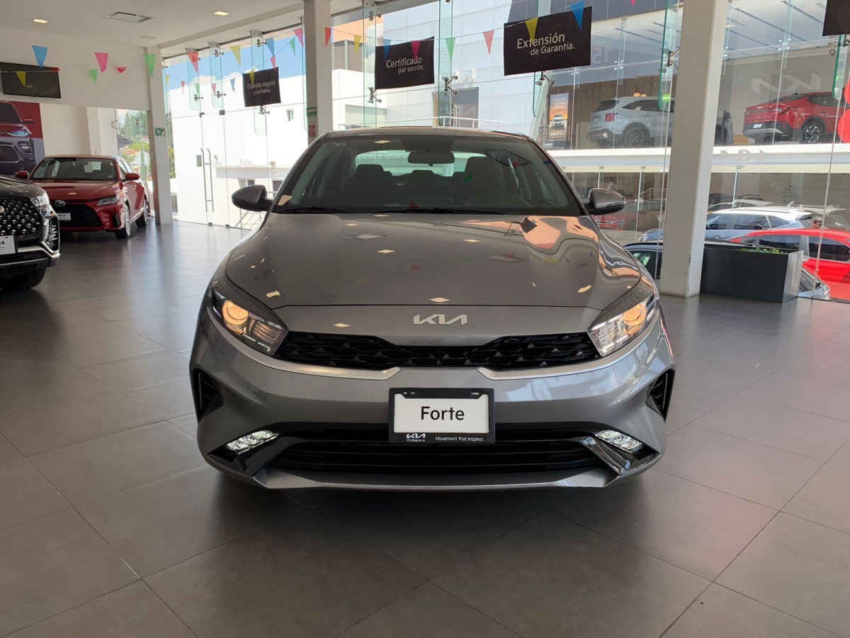 2024 Kia FORTE SEDAN 4p EX L4/2.0 Aut