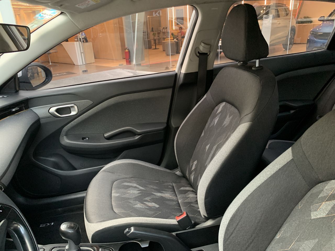 2024 Kia K3 4p LX L4/1.6 Man