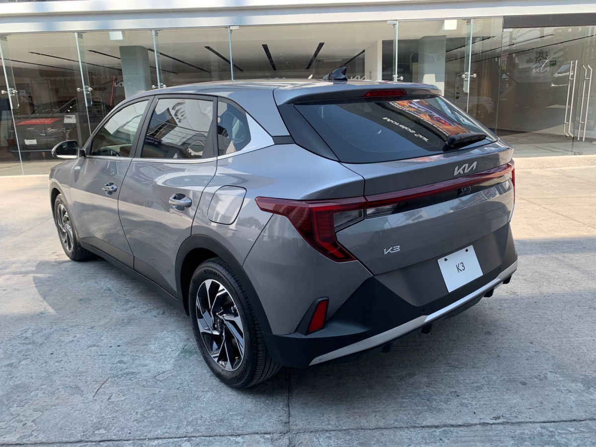 2025 Kia K3 4p EX Pack L4/1.6 Aut