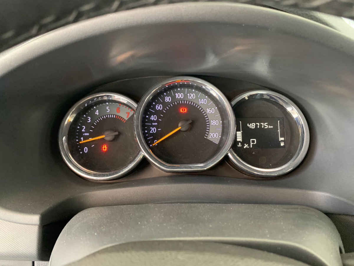 2024 Renault Logan 4p Intens L4/1.6 Aut