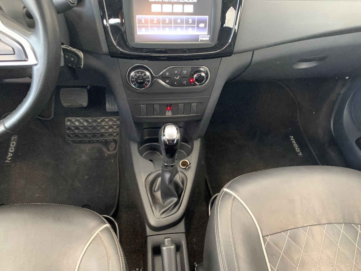 2024 Renault Logan 4p Intens L4/1.6 Aut