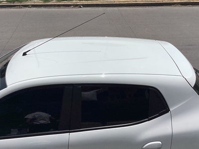 2025 Renault Kwid 1.0 Iconic Mt