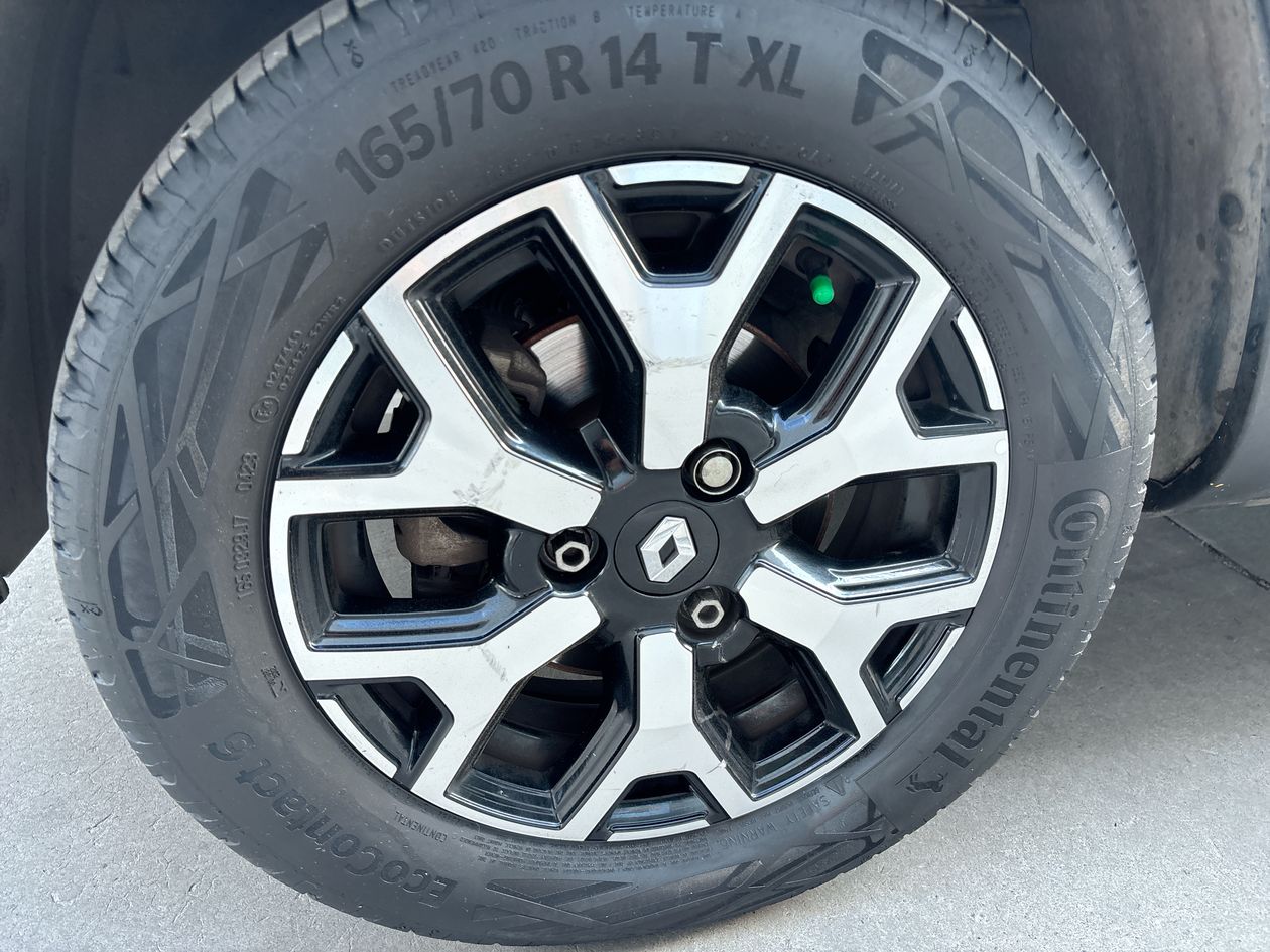 2024 Renault Kwid 1.0 Outsider Mt