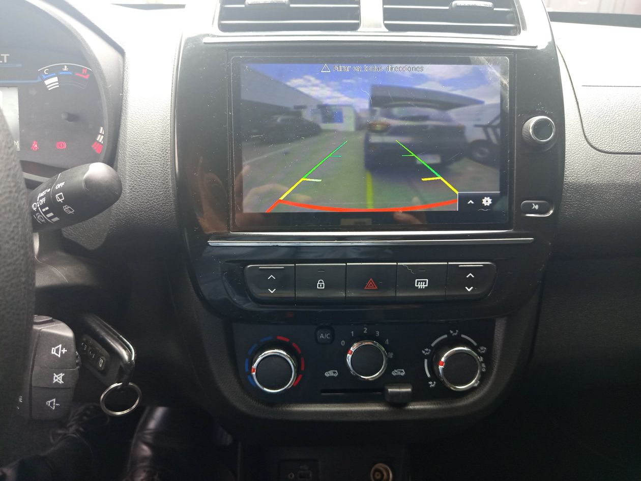 2023 Renault Kwid 1.0 Outsider Mt