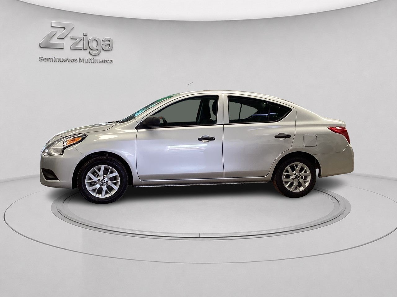 2025 Nissan V-Drive 1.6 A/C  Mt