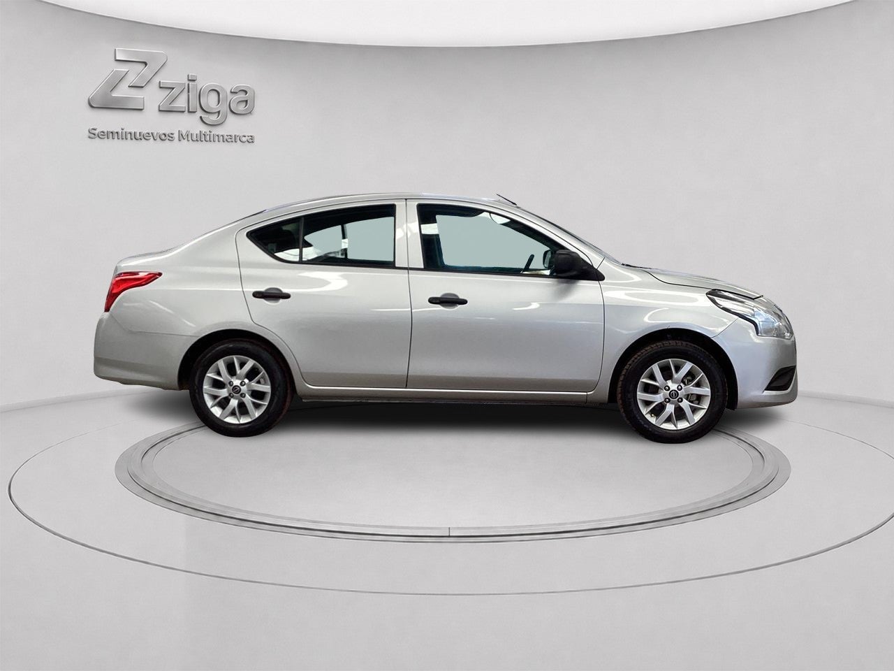2025 Nissan V-Drive 1.6 A/C  Mt