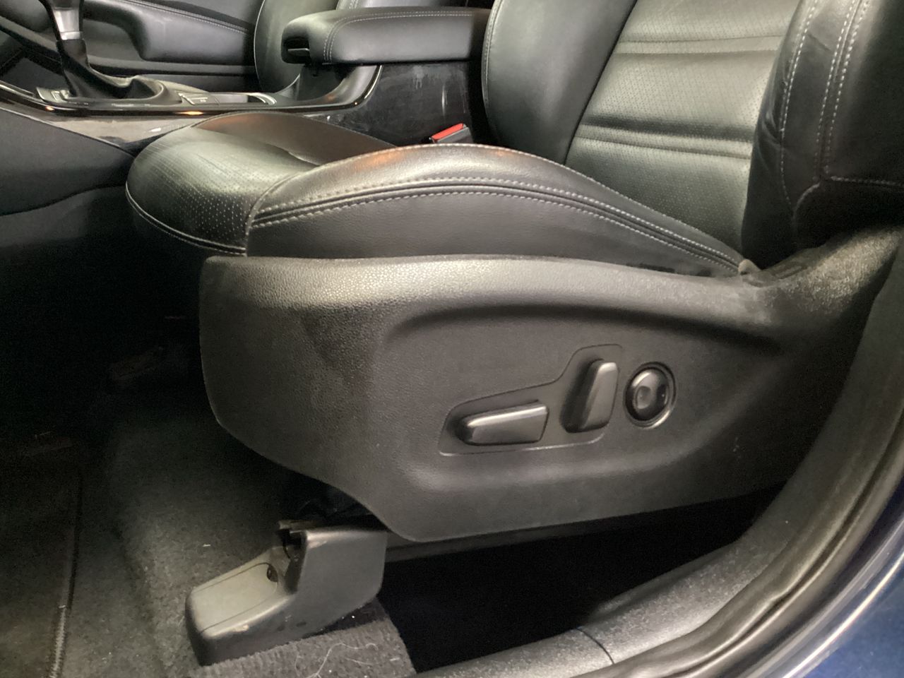 2019 Kia Sorento 2.4 L4 EX Piel 7 Pasajeros At