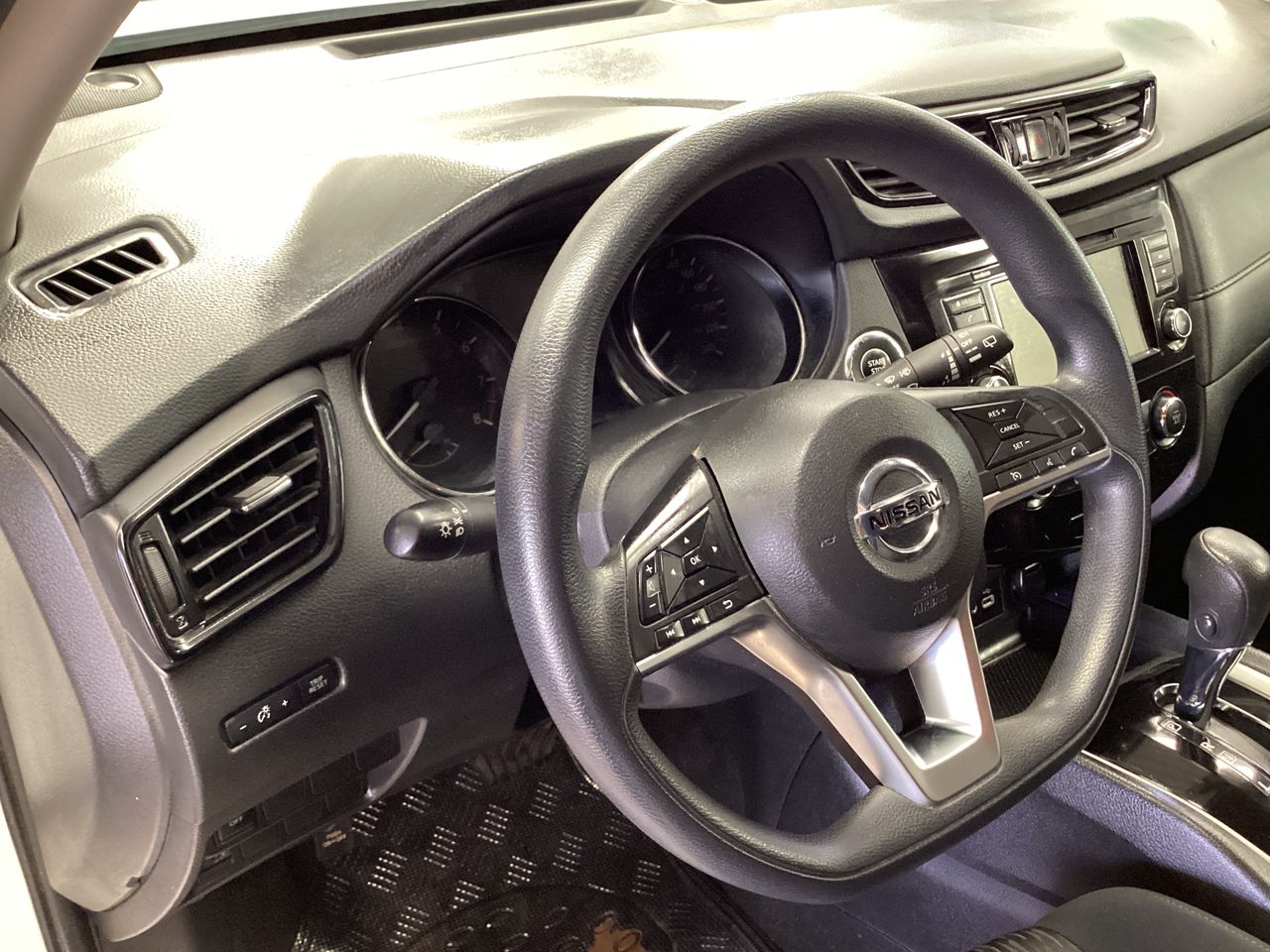 2022 Nissan X-Trail 2.5 Sense 2 Filas Cvt