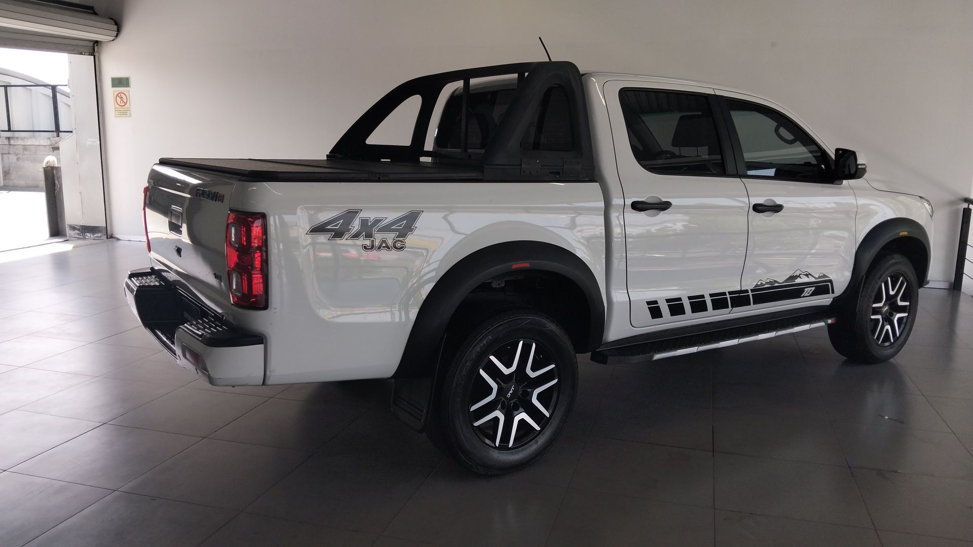 2023 JAC Frison 2.0 T8 4x4 Mt