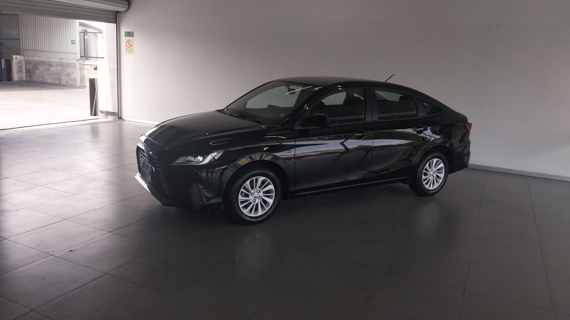 2023 Toyota Yaris 1.5 S Sedan Mt