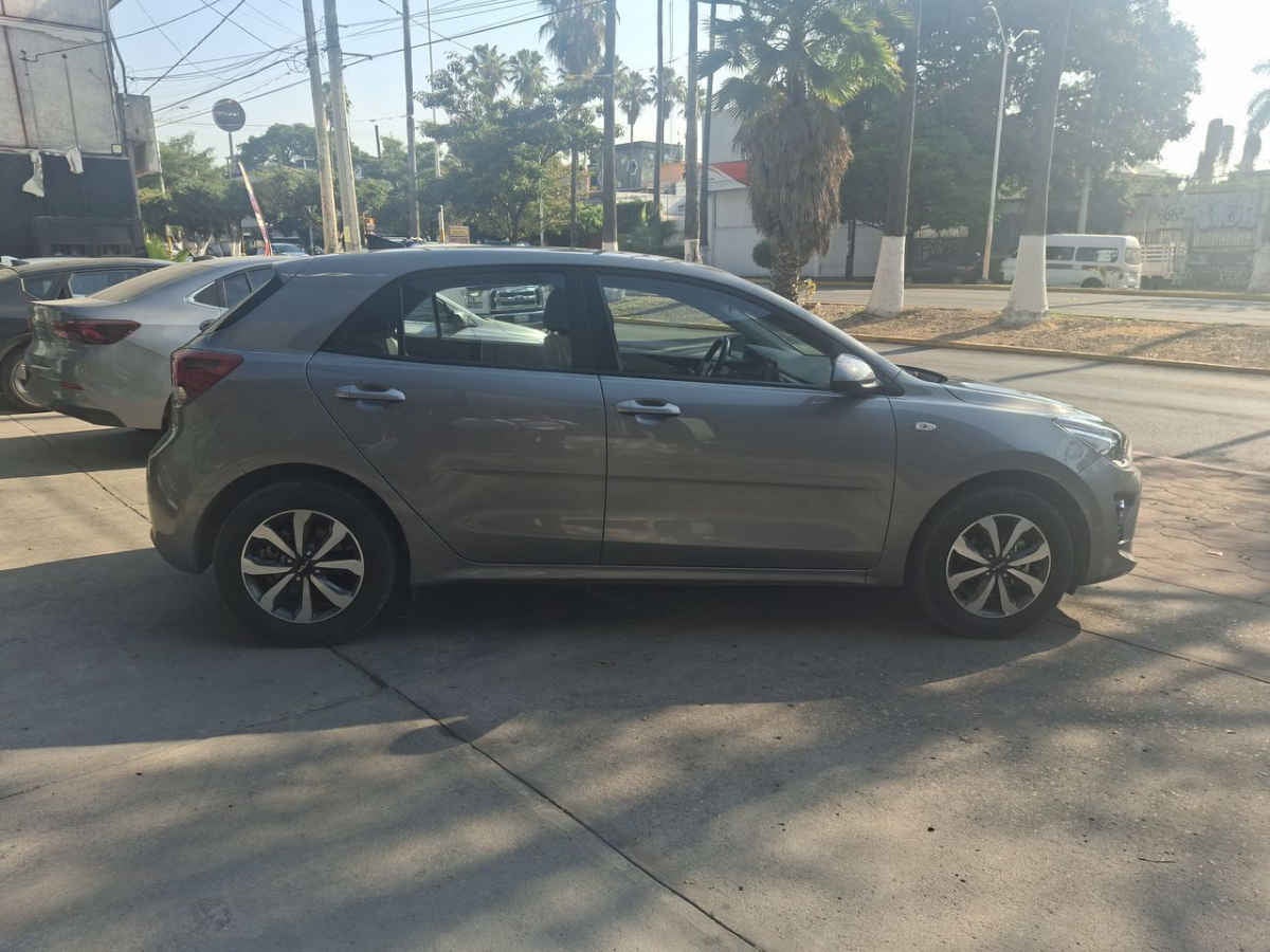2022 Kia KIA RIO HB 5p LX L4/1.6 Man