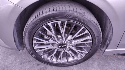 2023 Kia FORTE SEDAN 4p GT Line L4/2.0 Aut