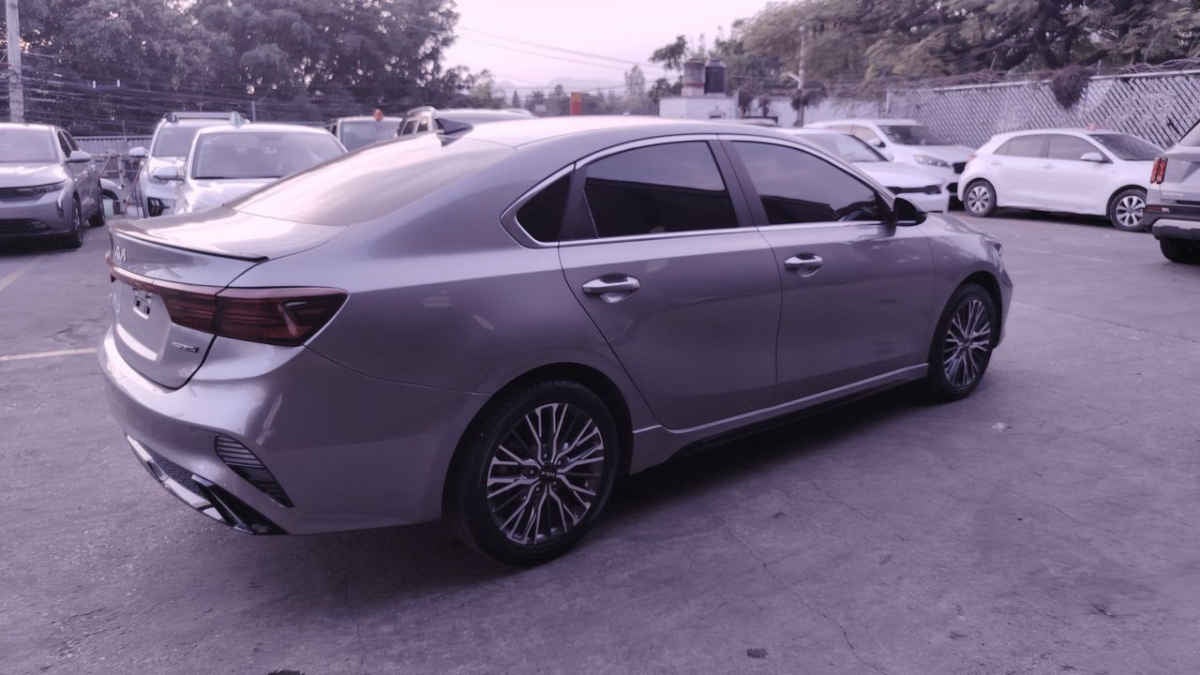 2023 Kia FORTE SEDAN 4p GT Line L4/2.0 Aut