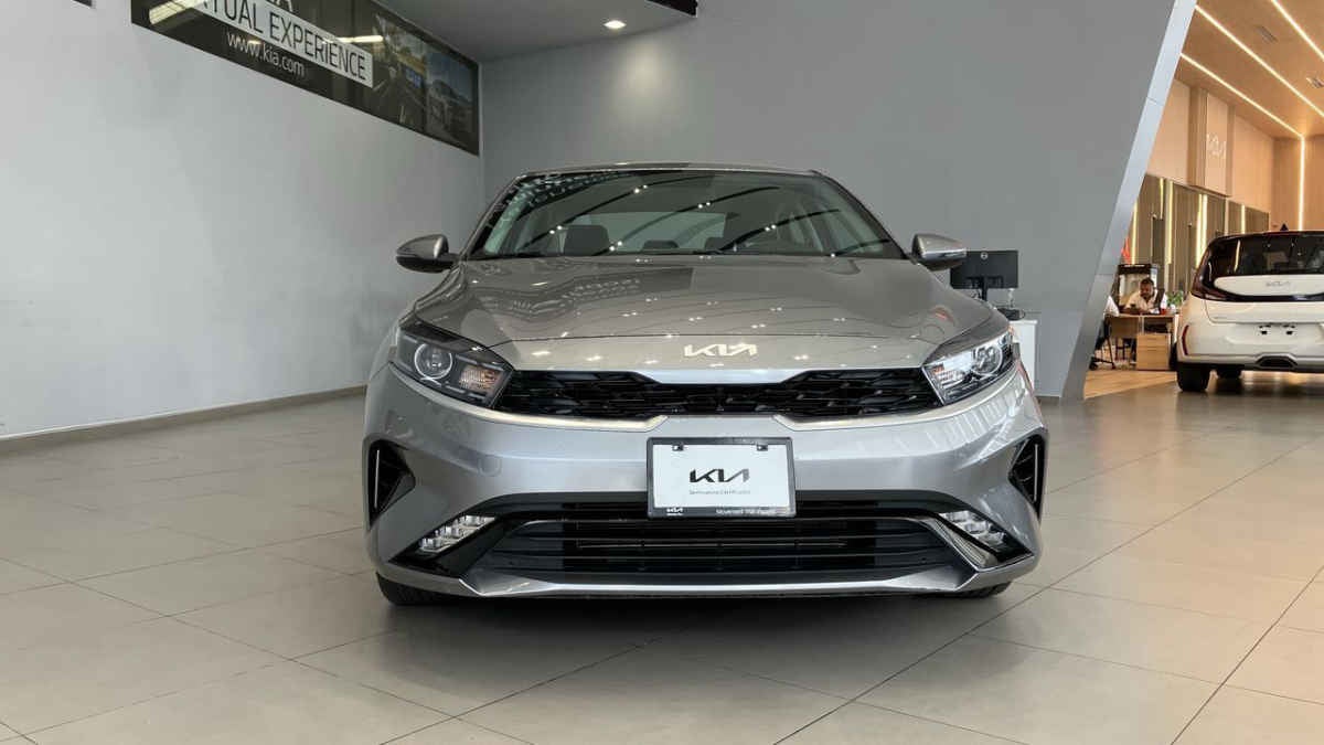 2024 Kia FORTE SEDAN 4p EX L4/2.0 Aut