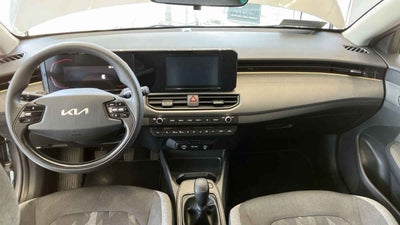 2024 Kia K3 5p LX L4/1.6 Man