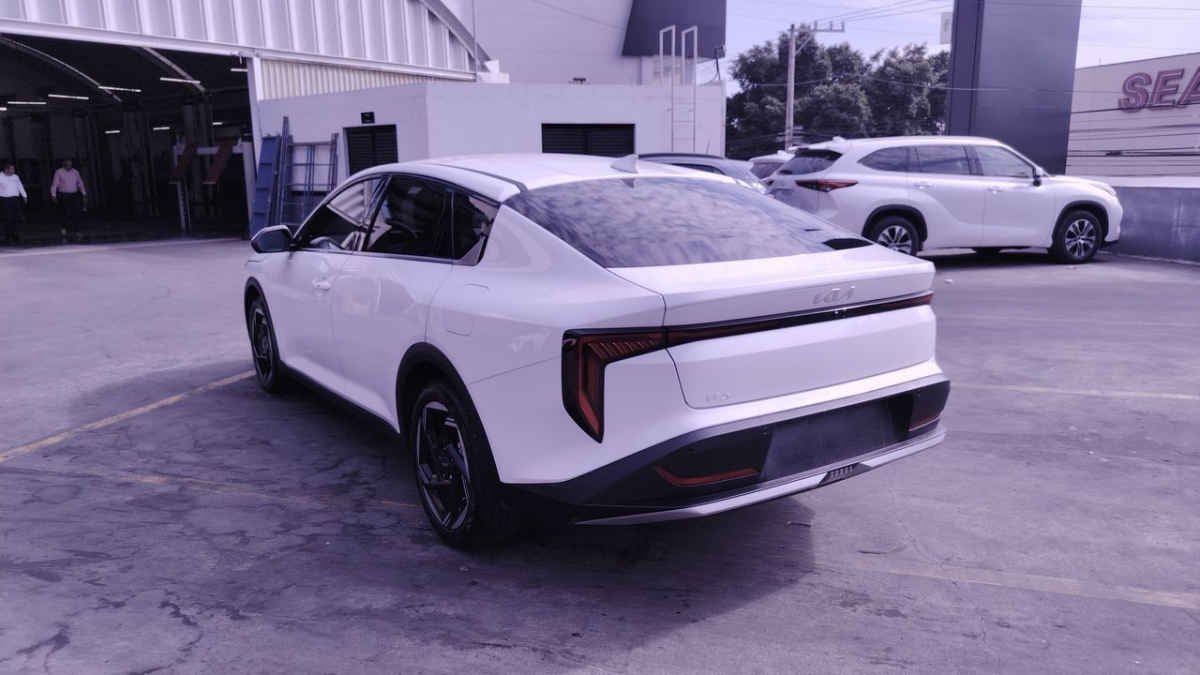 2025 Kia K4 4p EX L4/2.0 Aut