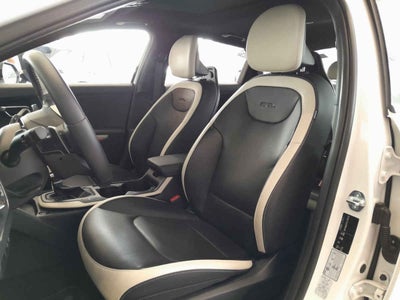 2026 Kia K4 5p GT Line Turbo L4/1.6 Aut