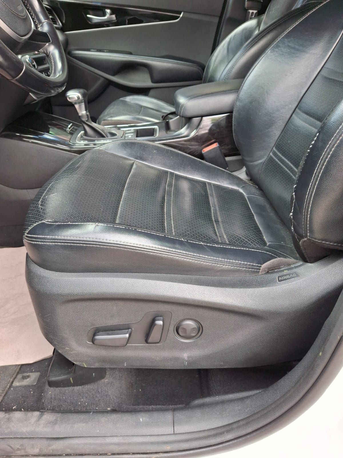 2019 Kia Sorento 5p EX  L4  TA 6Vel  Piel  7 pas.  RA-18"