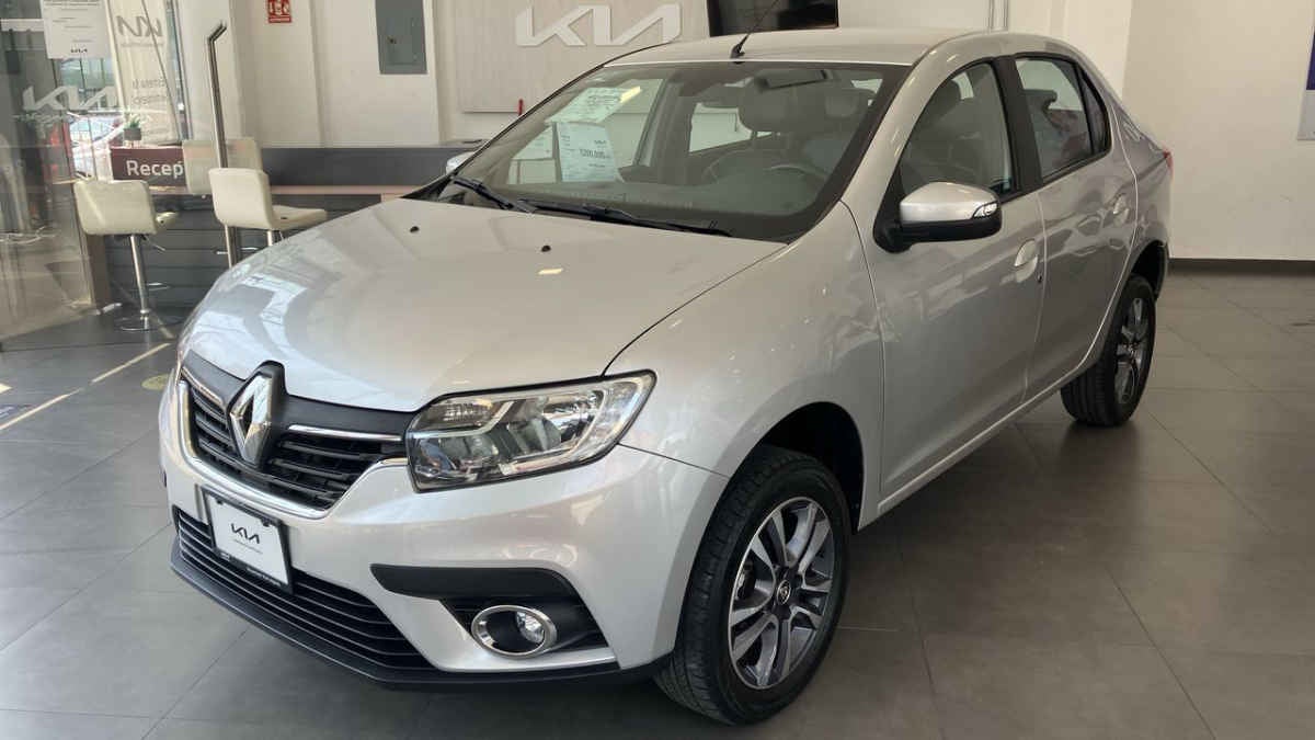 2024 Renault Logan 4p Intens L4/1.6 Aut