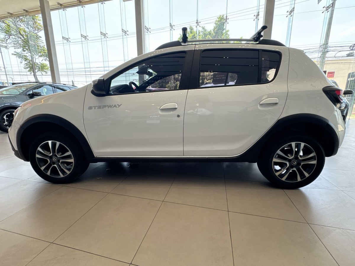 2023 Renault Stepway 5p Intens L4/1.6 Man