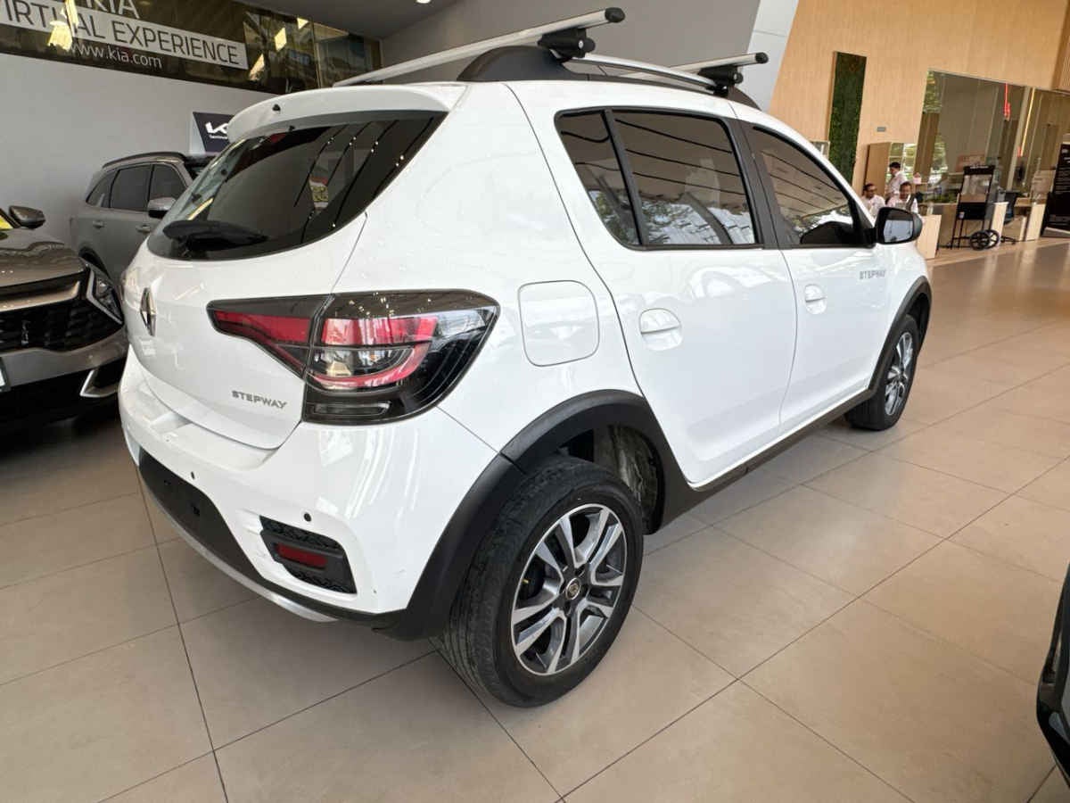 2023 Renault Stepway 5p Intens L4/1.6 Man