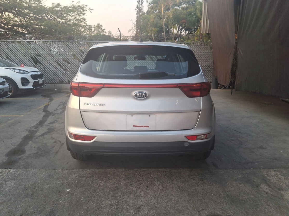 2018 Kia Sportage 5p LX  TA Tela RA-17"