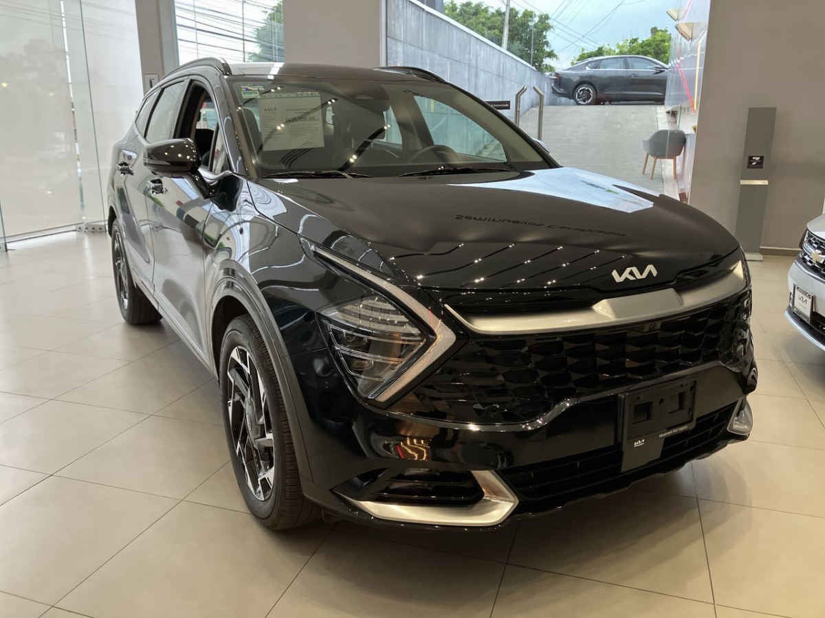 2025 Kia Sportage 5p SXL L4/2.5 Aut